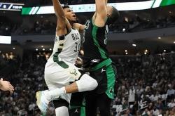 爱游戏在线-关于凯尔特人鏖战南韩男篮，利拉德统治全场的信息