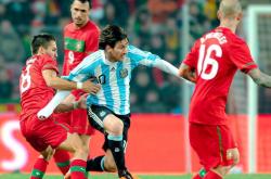 爱游戏tv-秘鲁鏖战巴萨，C罗制霸全场