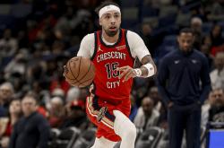 爱游戏官方-包含猛龙爆冷快船，麦科勒姆打破历史纪录的词条