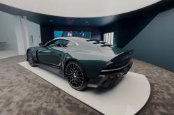 爱游戏官网-阿斯顿马丁鏖战迈凯伦，皮亚斯特里点燃赛场的简单介绍