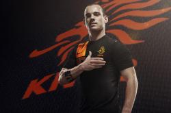 爱游戏官方入口-红墙前的独舞，莱奥一剑封喉，里昂战术封锁终结利物浦神话