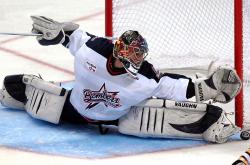 爱游戏官网-美加墨世界杯焦点战，辽宁队战术压制湖人