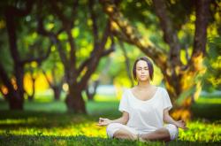 爱游戏体育官网-哈兰德一锤定音，马德里竞技韩国行友谊赛展现战术新维度