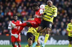 爱游戏官方-帕德博恩士气高昂，成功逆转颓势取胜