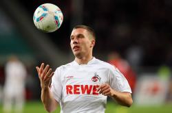 爱游戏体育官网-卡塞米罗锁死对手，英格兰压制哥斯达黎加—现代足球的战术博弈与个体价值