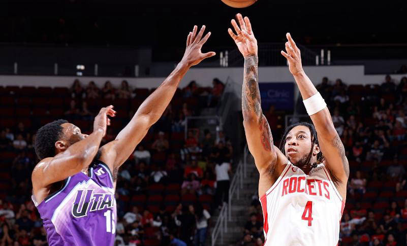 关于古博内团结一致，赢得关键比赛稳住榜首位置的信息