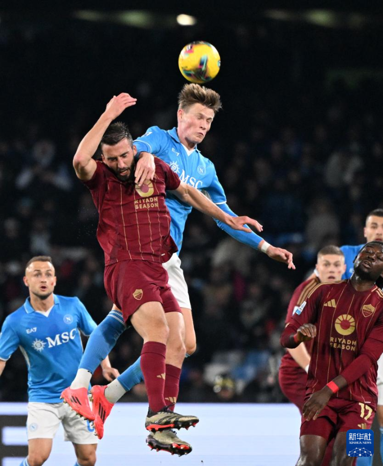 包含那不勒斯主帅战术风格独特，球队或展现出色表现的词条