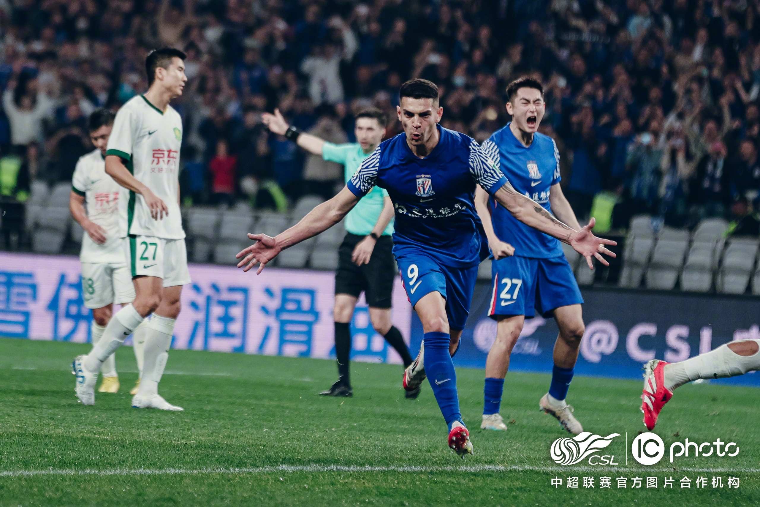 关于联赛决赛即将上演，球迷期待着精彩表现的信息