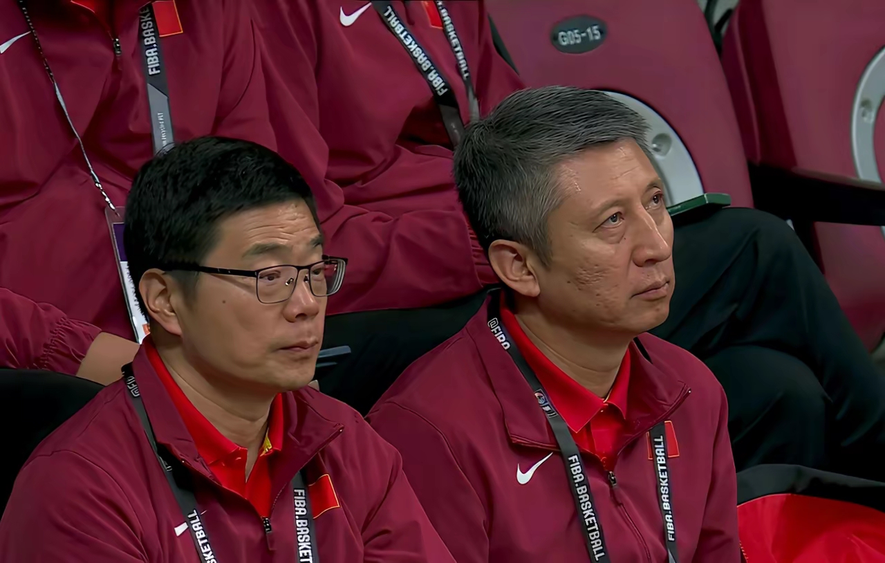 南韩男篮横扫澳大利亚男篮,西蒙斯一己之力扛起全队的简单介绍 南韩男篮横扫澳大利亚男篮,西蒙斯一己之力扛起全队的简单介绍