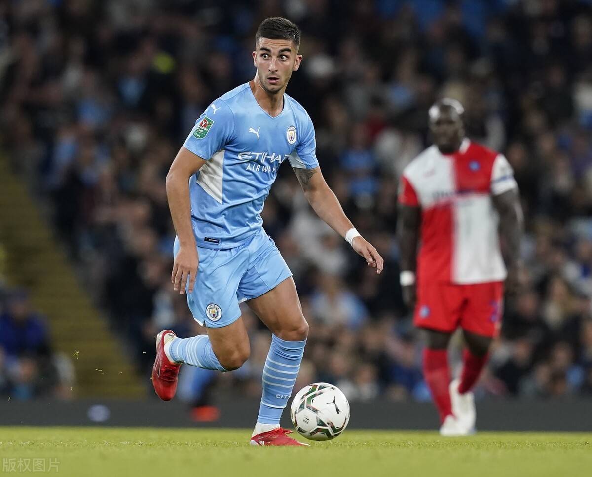 巴塞罗那青训培养新希望，未来之星加盟球队的简单介绍