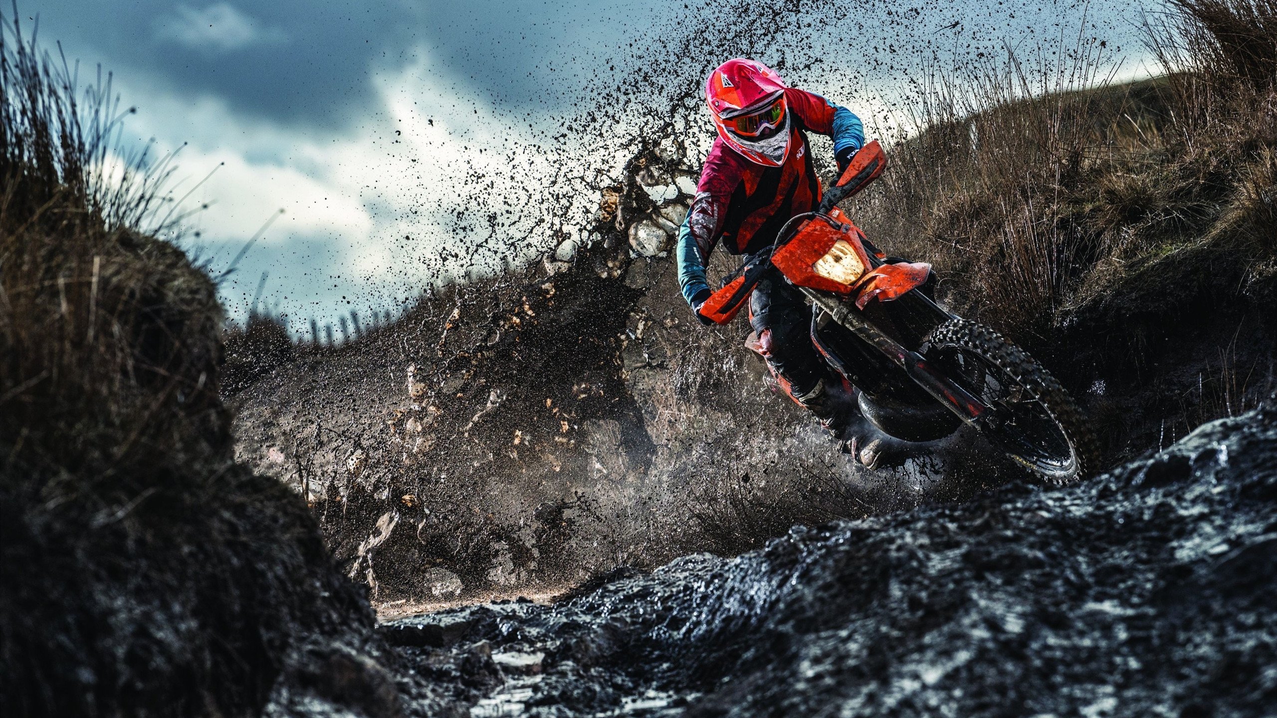 马刺火力全开压制热火,英格拉姆化身关键先生主宰赛场