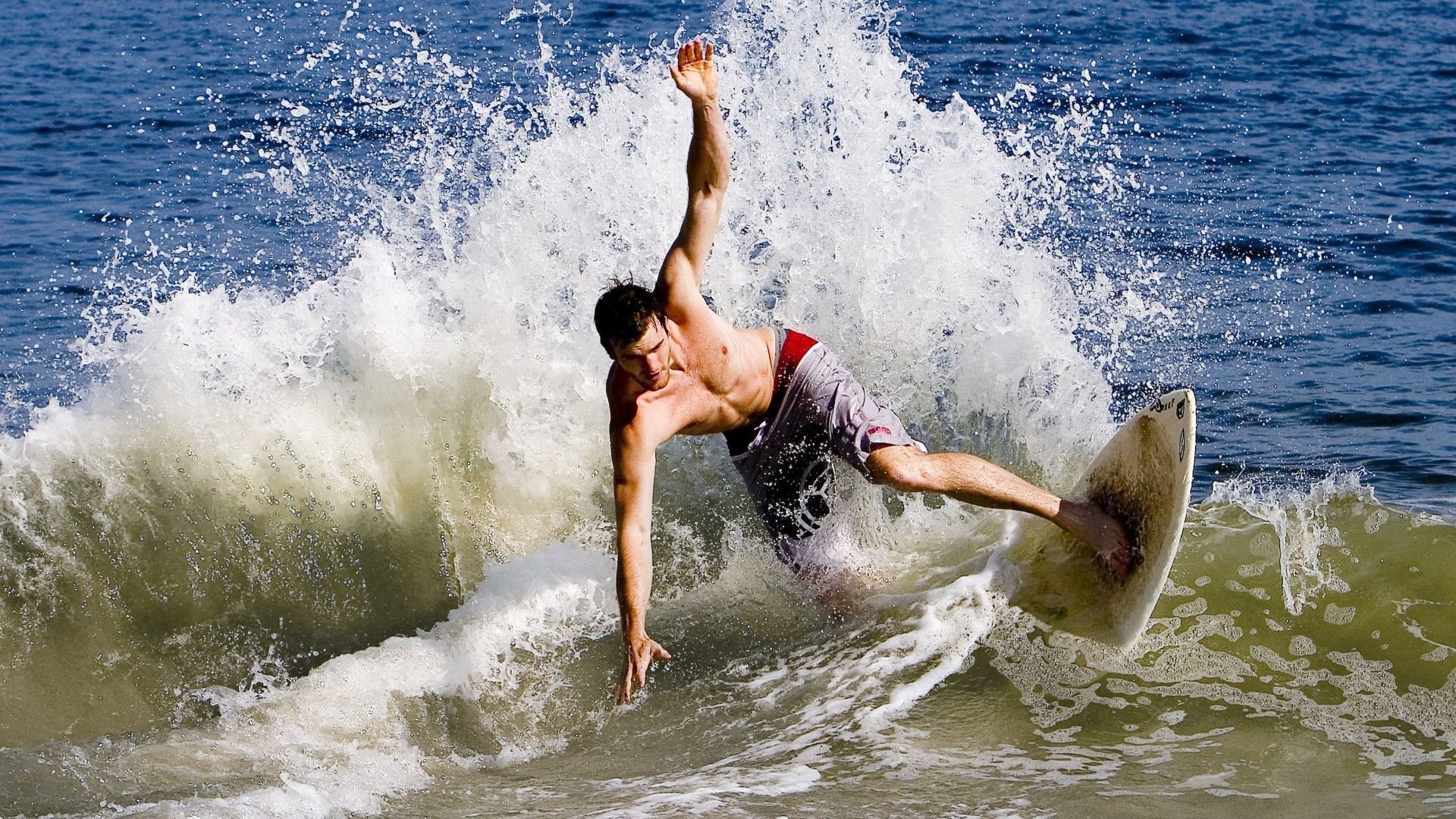 许昕状态火热独取两分,波兰队完胜韩国队展现团队新气象