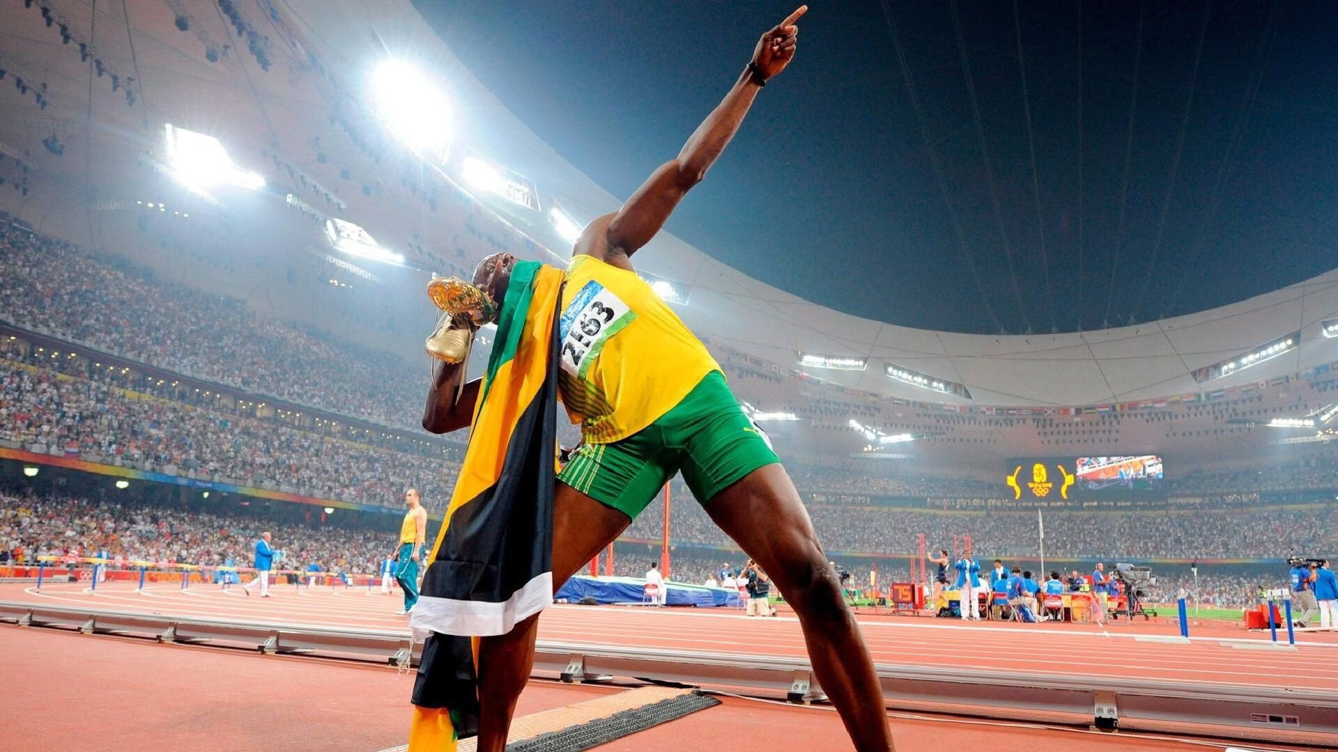 跨界统治力，尼克斯稳守篮球之巅，塔图姆欧冠赛场展王者风范